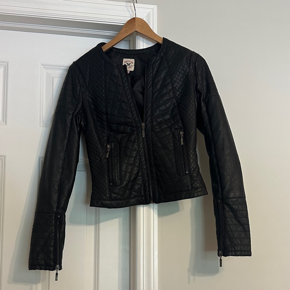 Elegant Black Quilted Leather Jacket